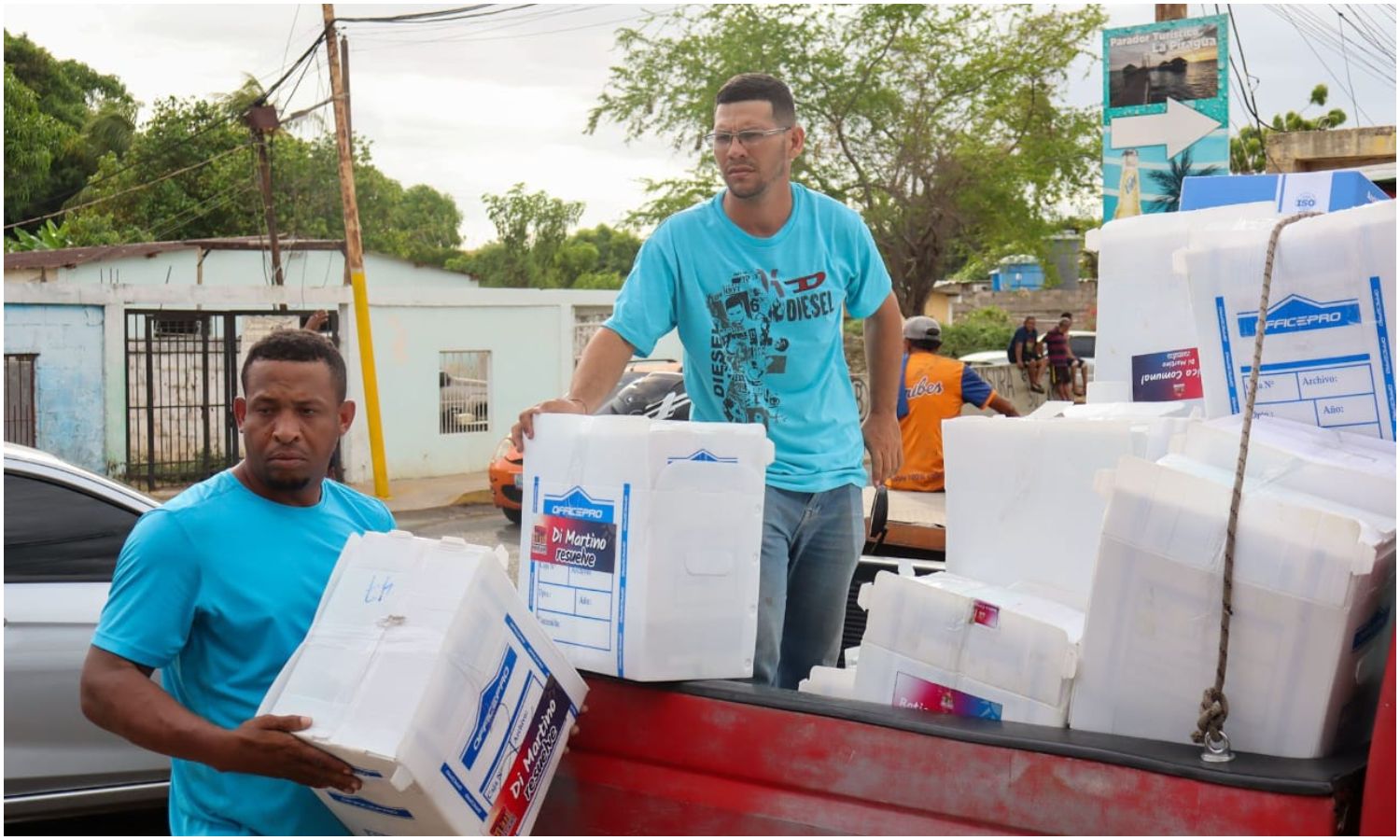 Alcaldía de Maracaibo entregó medicamentos a 125 Boticas Comunales