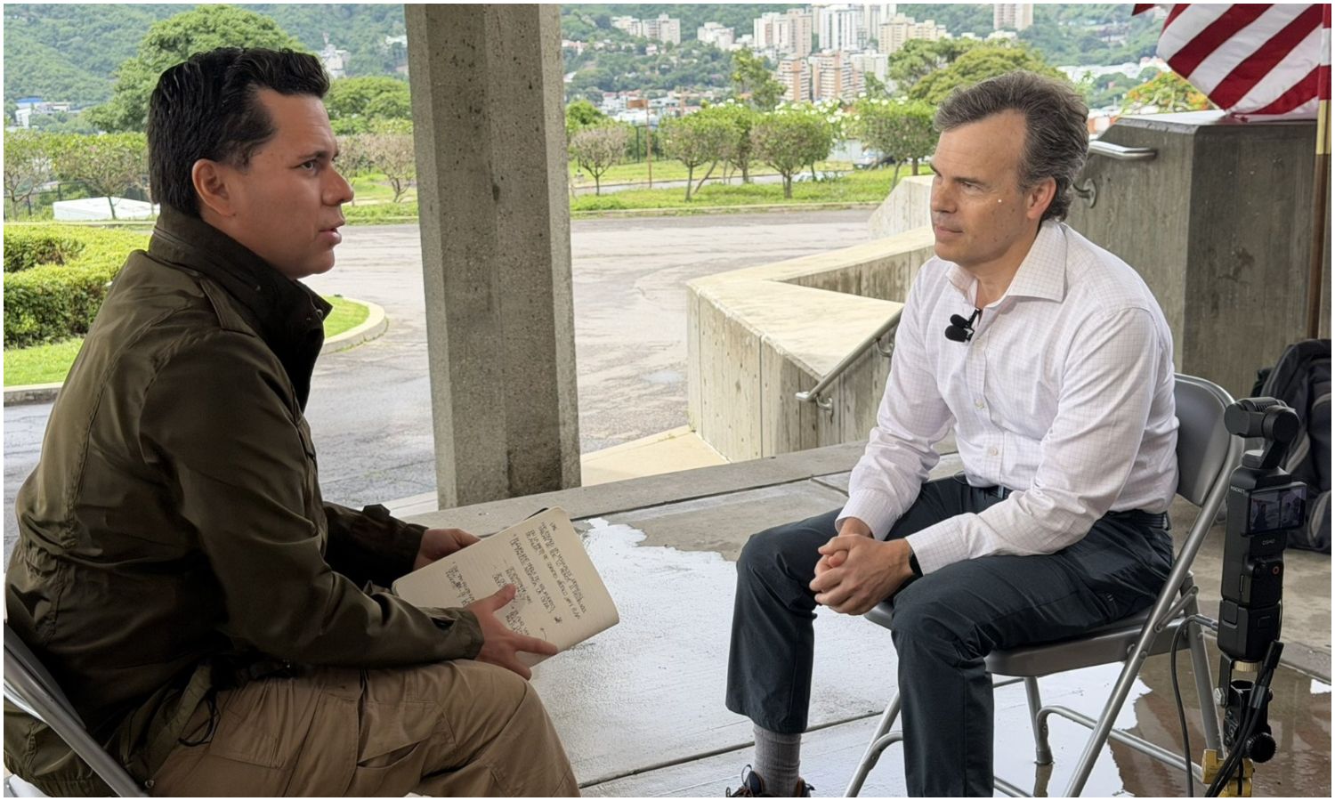 Estados Unidos asegura que mantiene su plan de tres fases para Venezuela pero reconoce que los terremotos lo retrasan