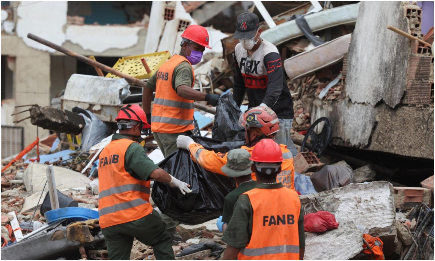 Venezuela eleva a 4.561 la cifra de fallecidos por los terremotos del 24 de junio