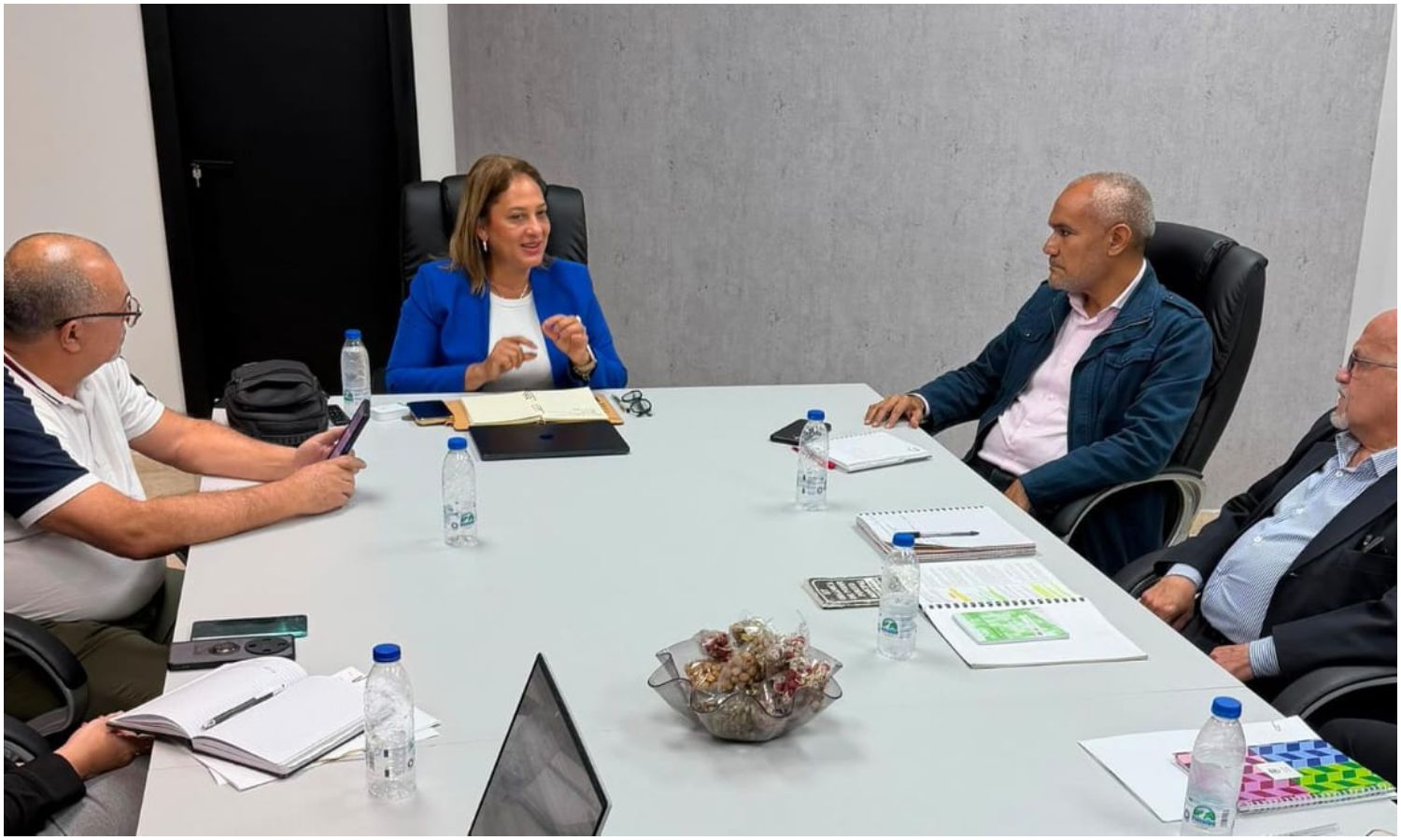 Alcaldía de Maracaibo y Colegio de Contadores impulsan mesas de trabajo para fortalecer la cultura tributaria