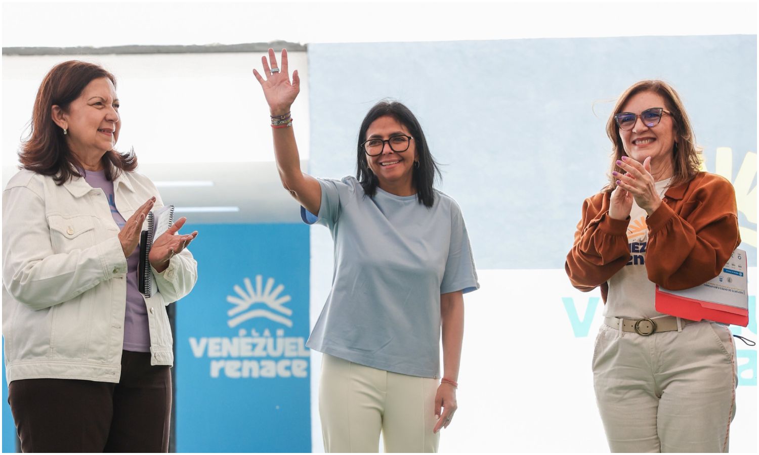 Delcy Rodríguez entrega 339 viviendas rehabilitadas en Caracas, Aragua y La Guaira