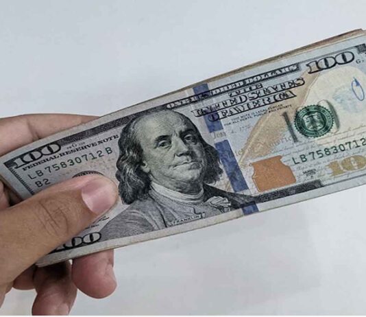 Dólares circulando en Venezuela