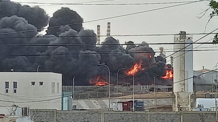 incendio refinería cardón