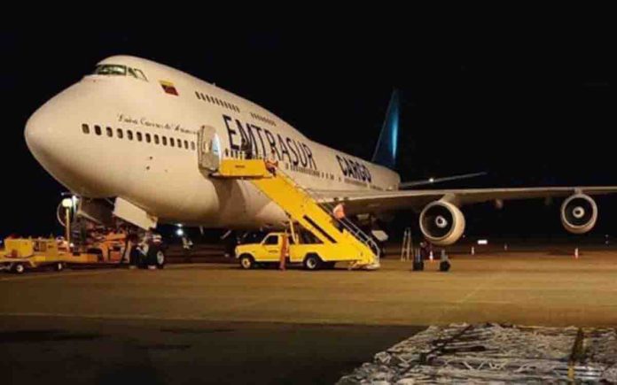 Nicolás Maduro avión emtrasur conviasa argentina