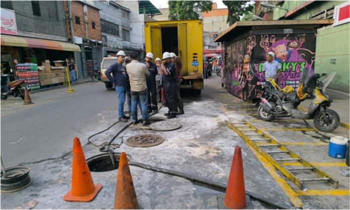 explosión alcantarilla catia