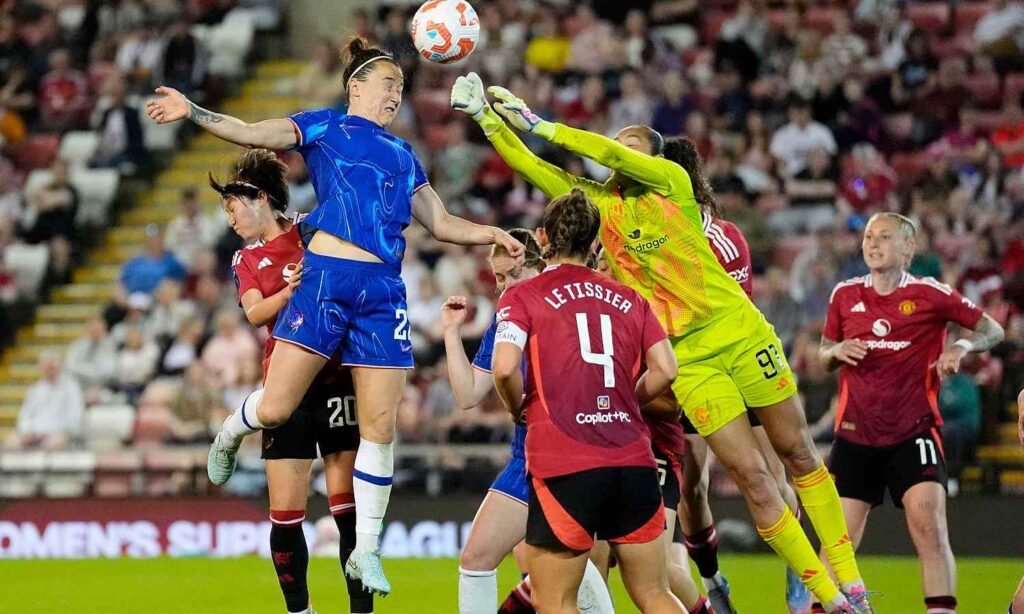 prohibicion-mujeres-transgenero-futbol-inglaterra