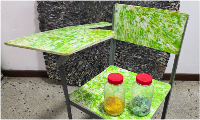 el zulia recicla pupitres